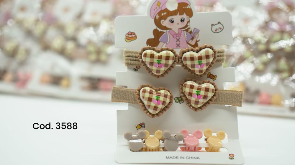 SET X 5 HEBILLAS MICKEY 1 GOMITAS Y 2 ZAPITOS COPN APLIQUE 3588 3589