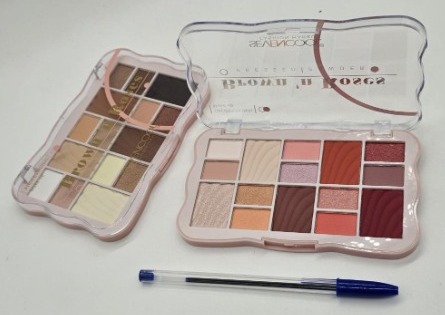PALETA DE SOMBRA 15 TONOS BROWN ROSES SEVENCOOL 7792